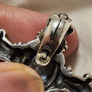 Beautiful Ventage heavy pendent with natural aquarium and natural gernet.